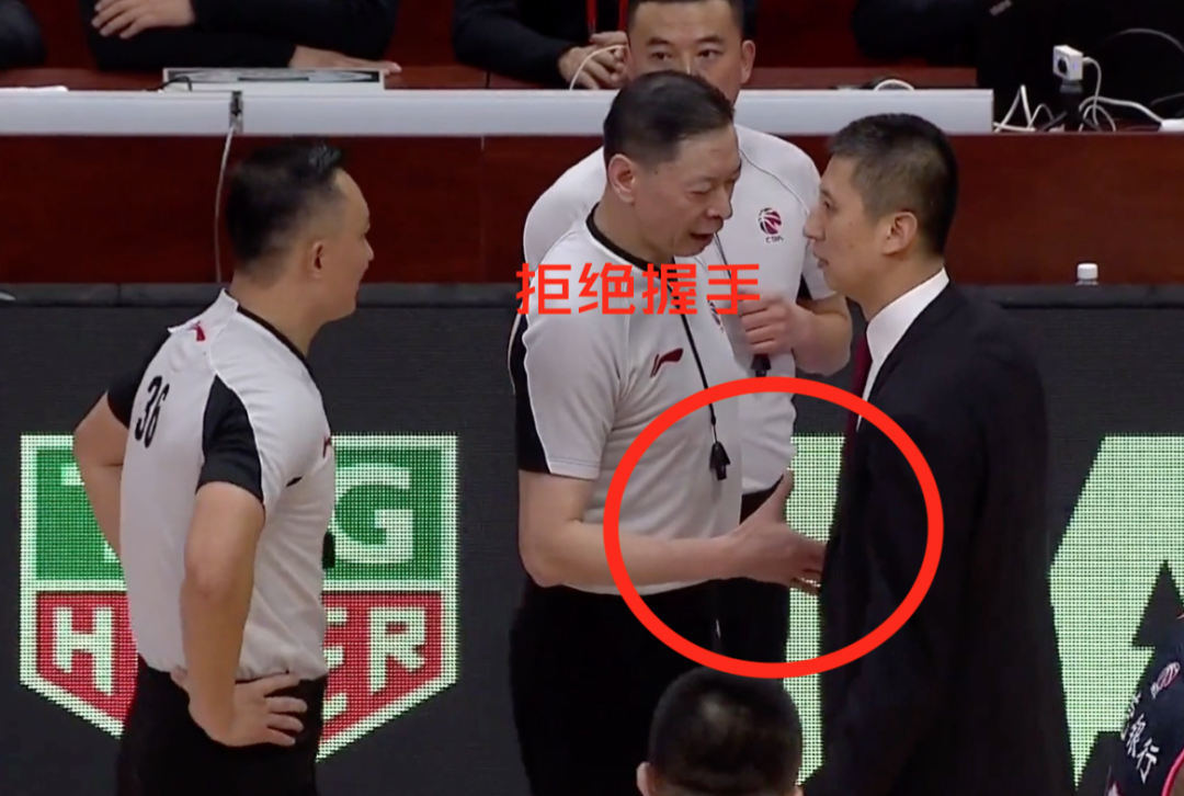 开云体育-老鹰教练压力巨大！，Doinb遭遇二十持续失利引发球迷热议-开云体育