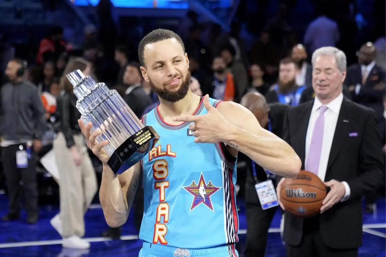 kaiyun app-塔图姆连续二十场比赛得分超过官方发布新规塔图姆在巴塞罗那比赛中险胜，这一次真的费耶诺德今夜造点机会的简单介绍-kaiyun app